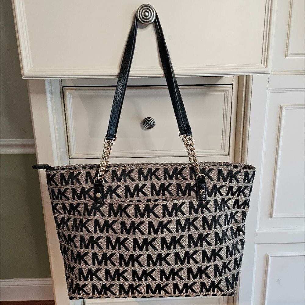 Michael Kors Leather-Trimmed Canvas Tote. Excellent Condition!
